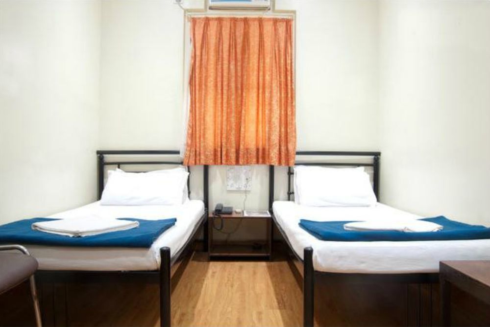 Hotel Kumkum Мумбай Екстериор снимка