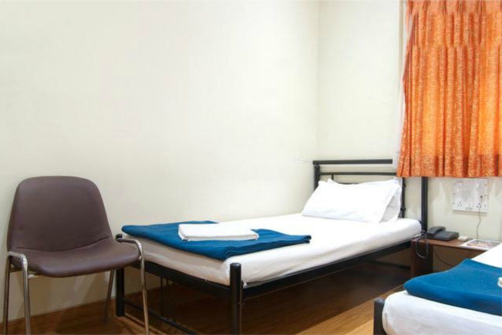 Hotel Kumkum Мумбай Екстериор снимка